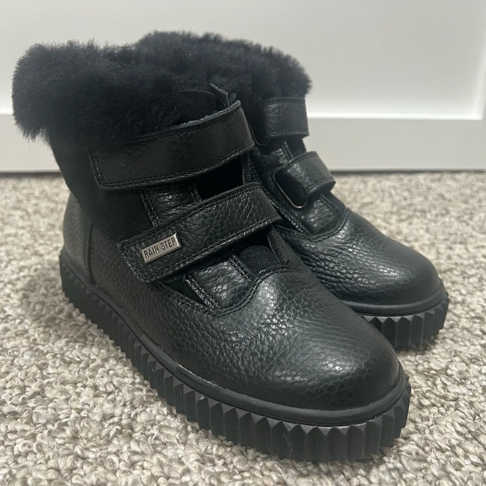 Naturino Leather Fur Lined Kids Boots Black Velcro Winter Size 12 EU 30